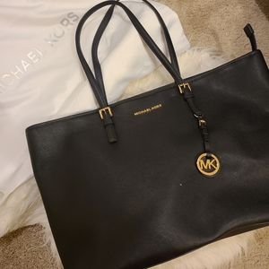 Michael Kors Jet Set Multifunction Tote